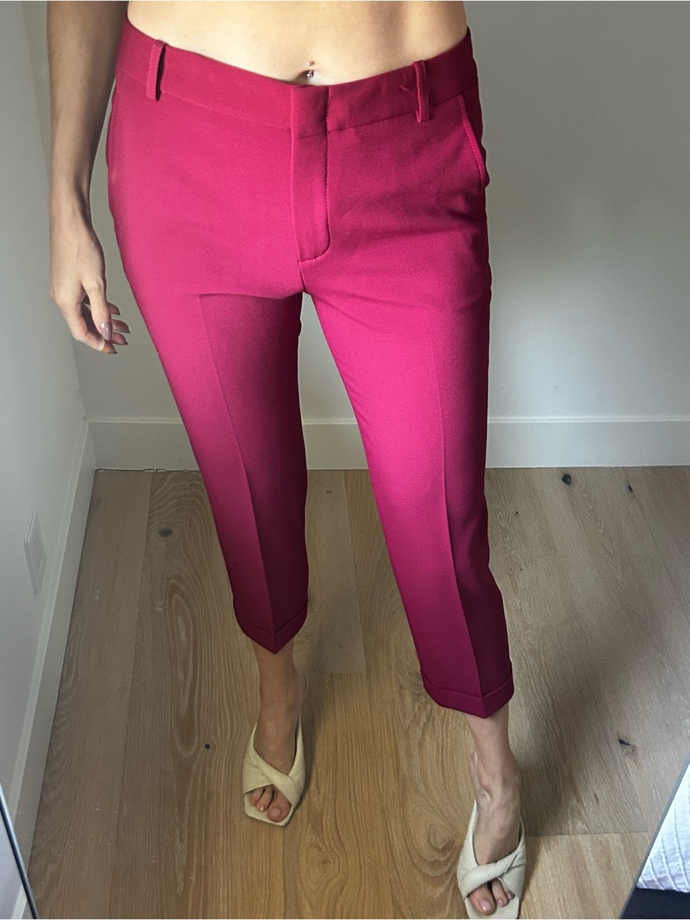 BCBGMaxAzria Fuchsia Cropped Slim Trousers